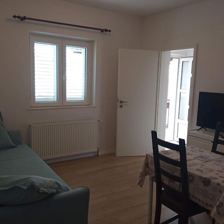 Vinka Apartment 斯瑞瑟尔 外观 照片
