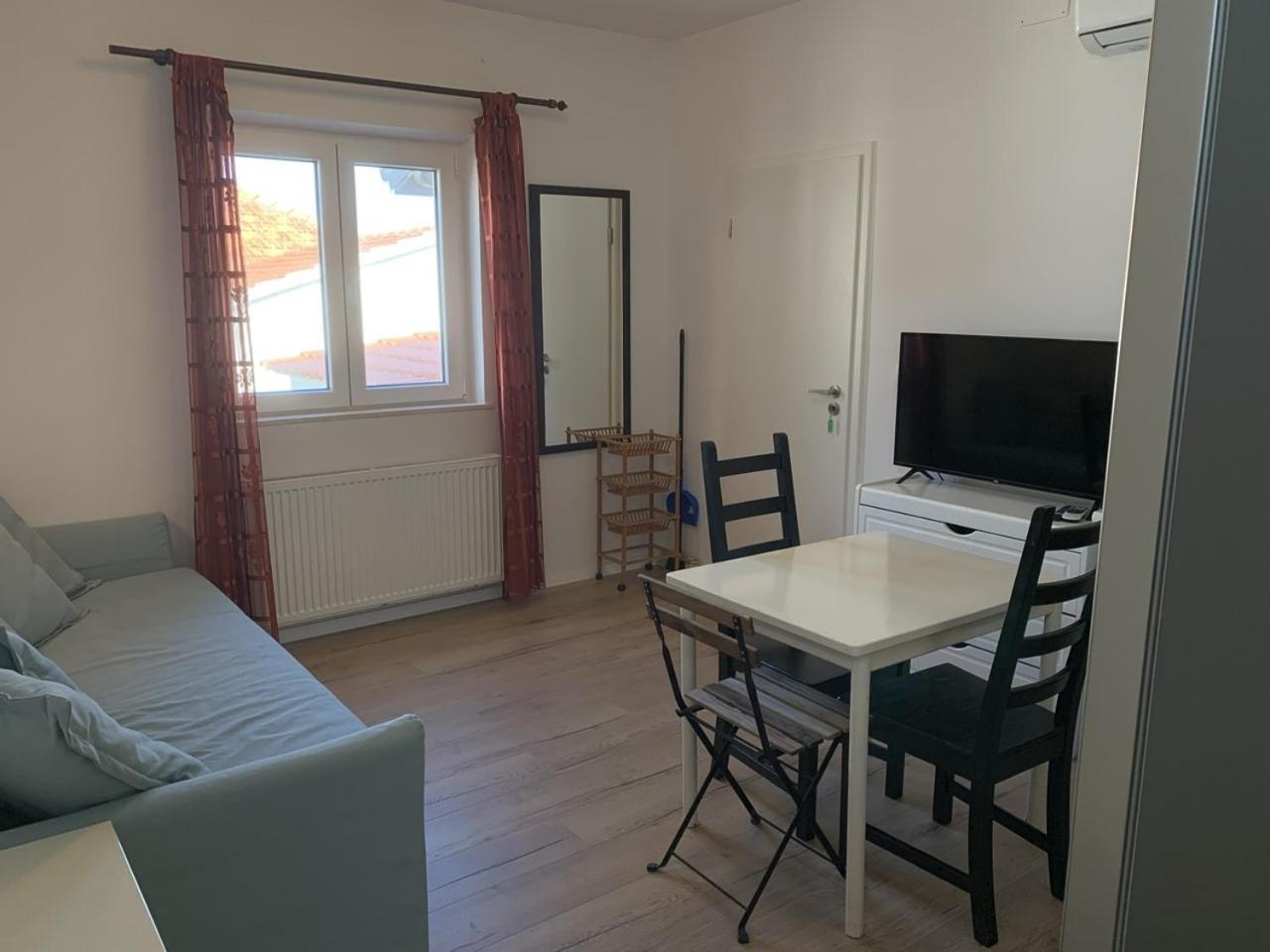 Vinka Apartment 斯瑞瑟尔 外观 照片
