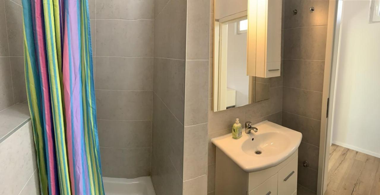 Vinka Apartment 斯瑞瑟尔 外观 照片